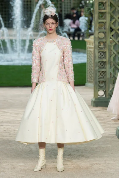 Look 57